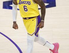 体坛午爆｜詹姆斯将缺席NBA揭幕战，阿尔及利亚提前晋级世界杯