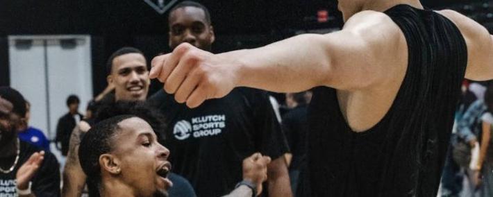 楊(yáng)瀚森(sēn)在(zài)NBA的三(sān)分表现引人注目