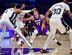 NBA官方公布湖人马刺裁判报告 末节1.2秒存在关键误判