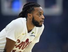 NBA官方：骑士因违反(fǎn)联盟球员参赛政策罚款25万刀