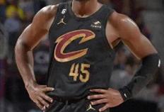 13顺位逆袭！多諾(nuò)万·米(mǐ)切尔成顶级分卫，与布克哈登比肩缺荣誉？