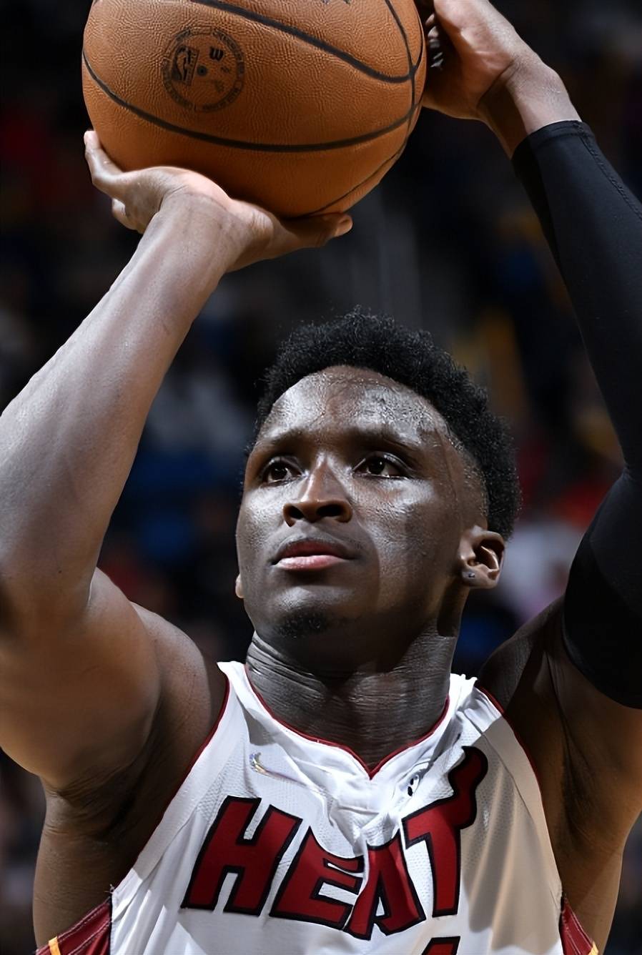 广州开启NBA季前赛郭艾伦遗憾缺席 奥拉迪波为何难来CBA?