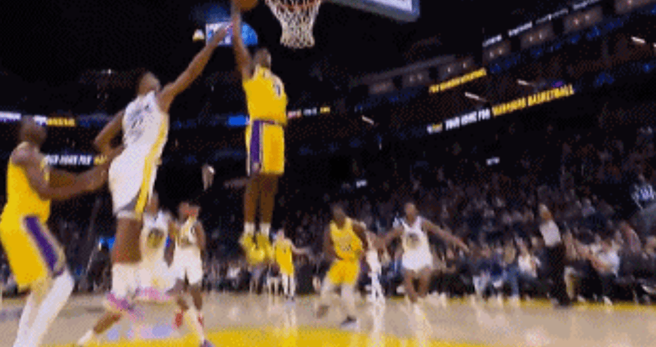 完(wán)成单臂补扣!布朗尼兩(liǎng)场季前赛表(biǎo)现低迷(mí),还能打NBA吗?