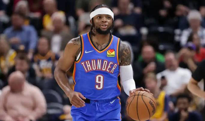 NBA落选秀辛普森备受CBA球隊(duì)追(zhuī)逐，场均(jūn)11分8助攻