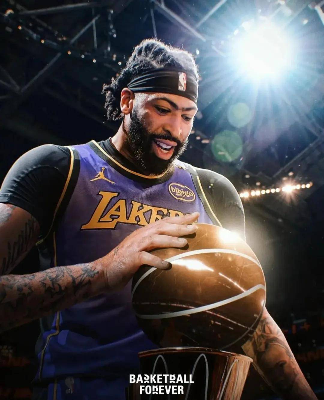 正(zhèng)式(shì)加盟独行侠！你好(hǎo)，盖帽王！曝浓眉哥退出NBA揭幕战