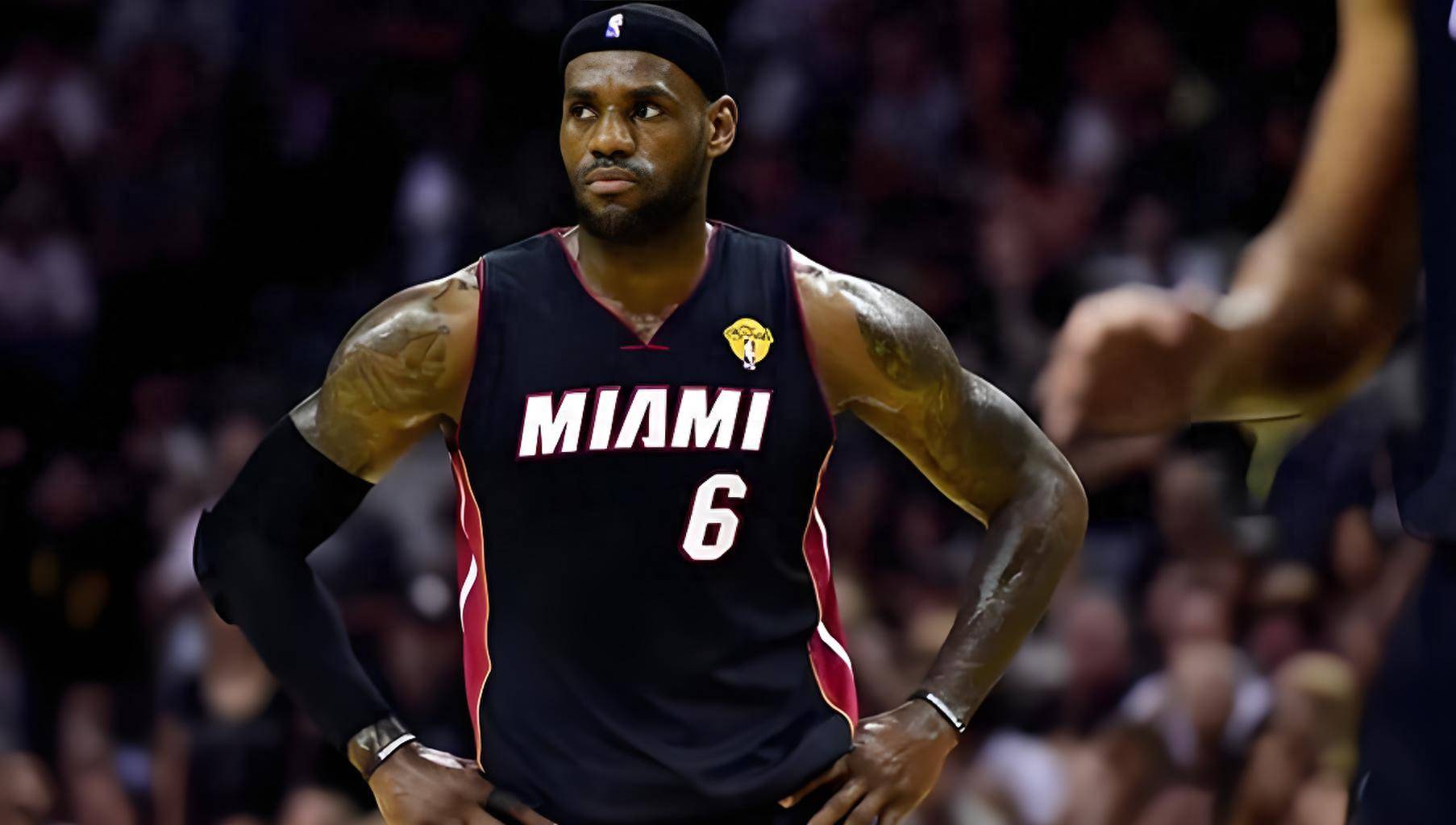 NBA交(jiāo)易传闻：詹姆斯预计在交(jiāo)易截(jié)止日期前(qián)以6800万美元重回热火