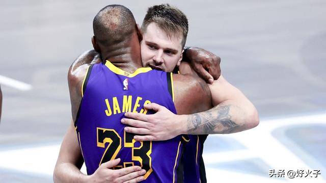 是时候了,湖人队东契奇谈勒布朗·詹姆斯缺阵後(hòu)球队的“改变”