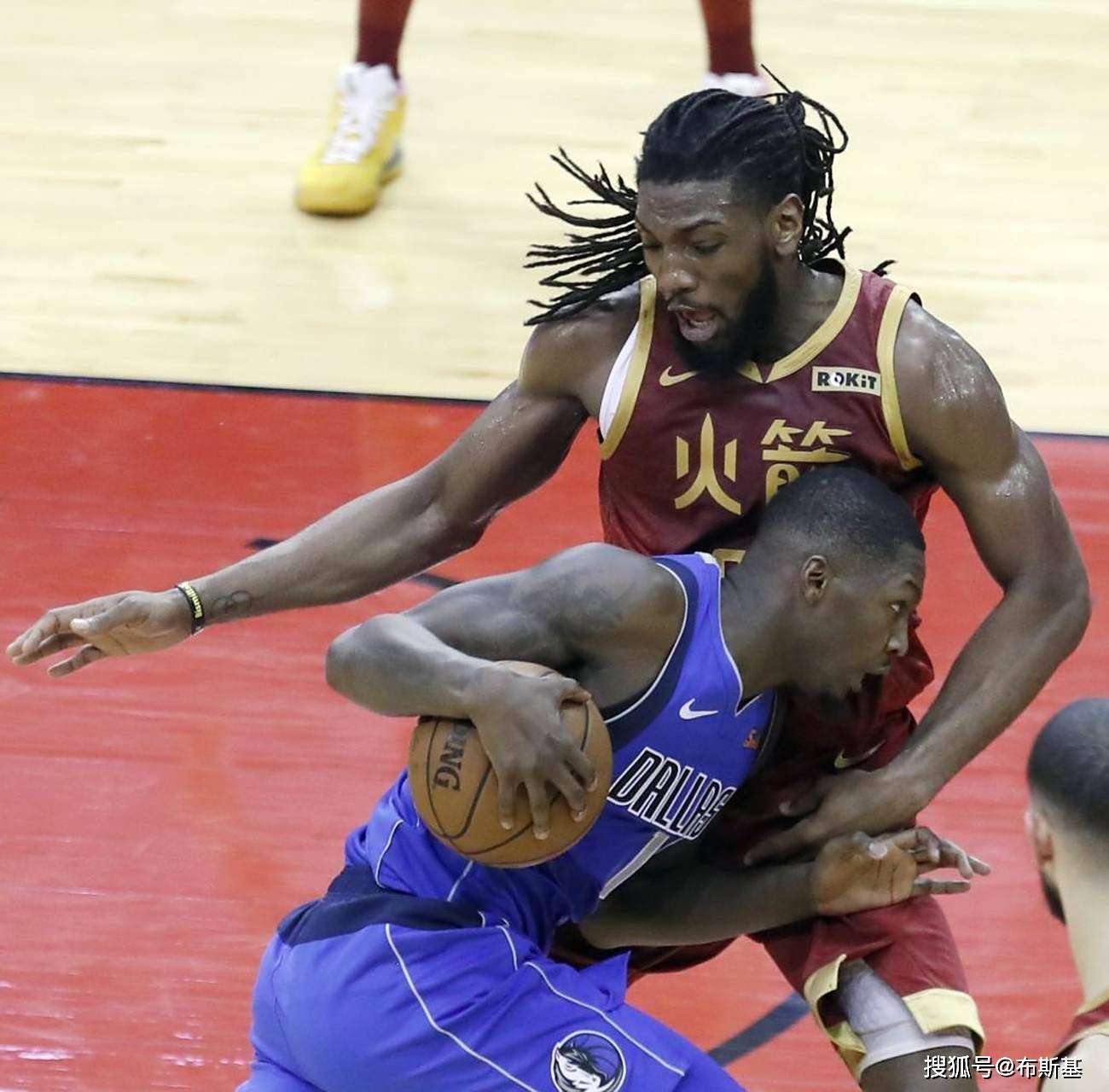 前NBA新秀挑战赛MVP，半獸(shòu)人法里埃德CBA被裁，落地加盟台聯(lián)赛