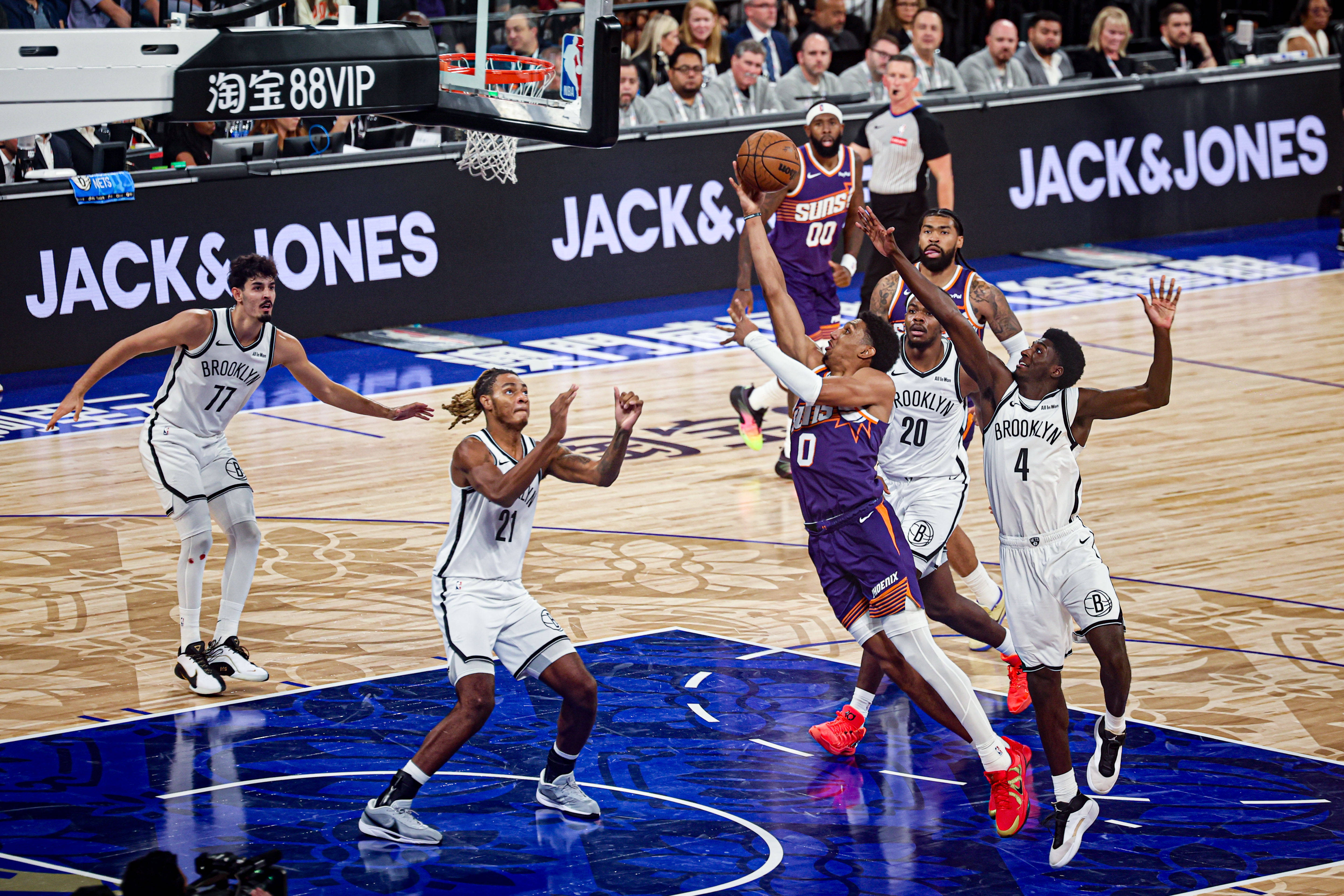 【向上穿越·无界登场】NBA中(zhōng)国官方市场合作伙伴JACK amp; JONES，賦(fù)能NBA中(zhōng)国赛2025