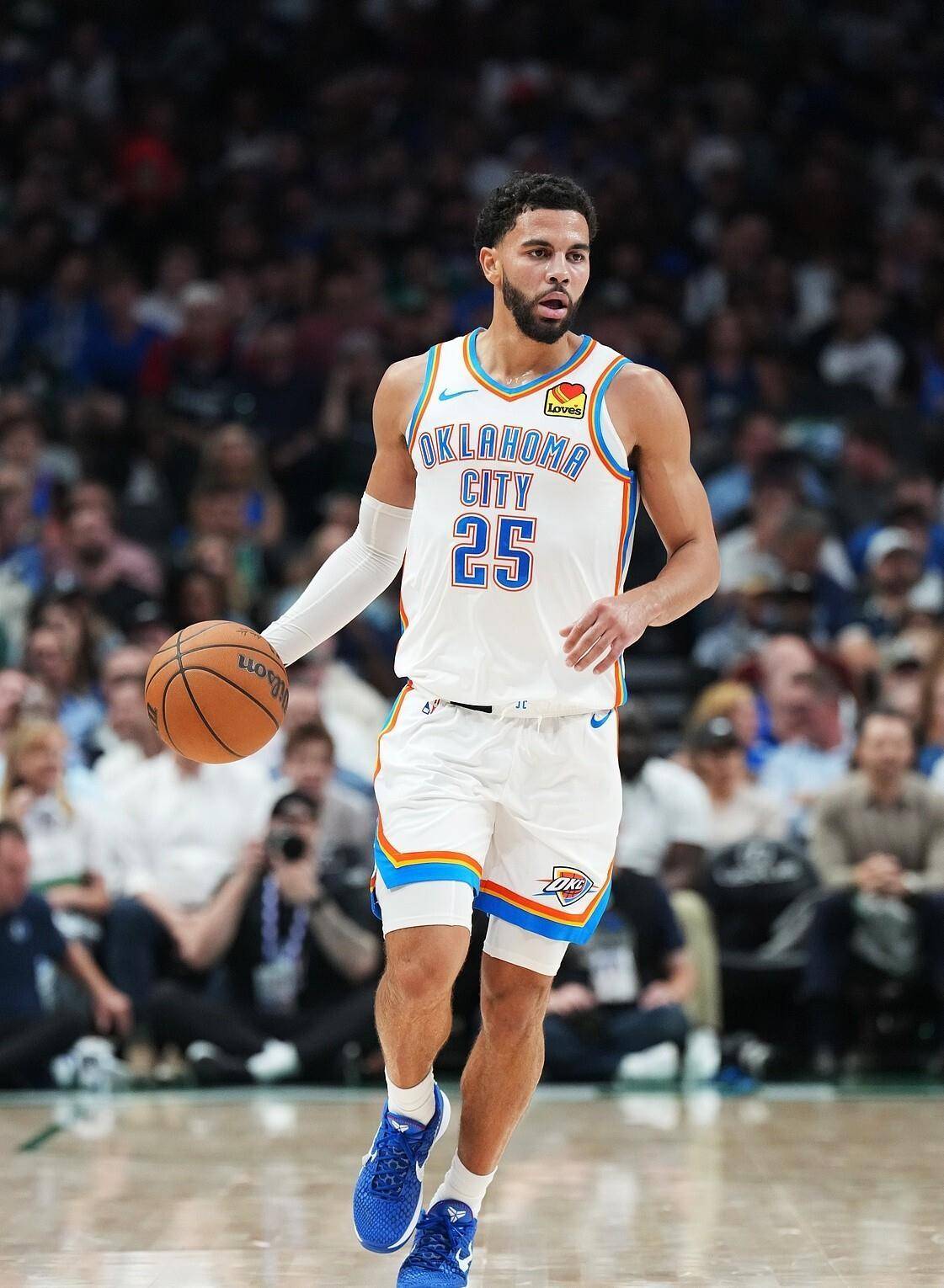 雷霆6连胜，马刺5连胜，雄鹿(lù)打败勇士，NBA东西部最新排(pái)名揭晓